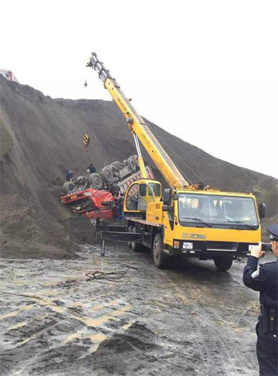 信州区上犹道路救援